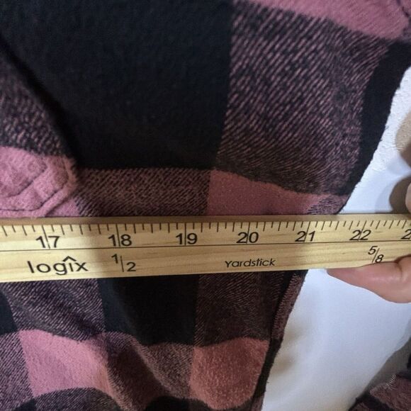 Holister Salmon Color Flannel‎ Large Spellout On Back Men's Size Large Button - Picture 8 of 9